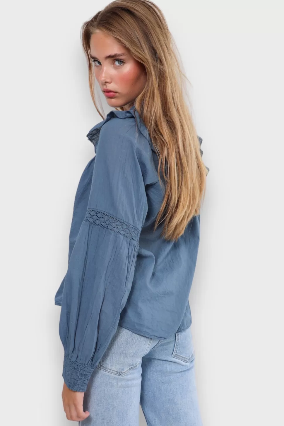 chemisier_glory_bleu_2.webp Chemisier "Glory" Bleu*Meet Me There Fashion