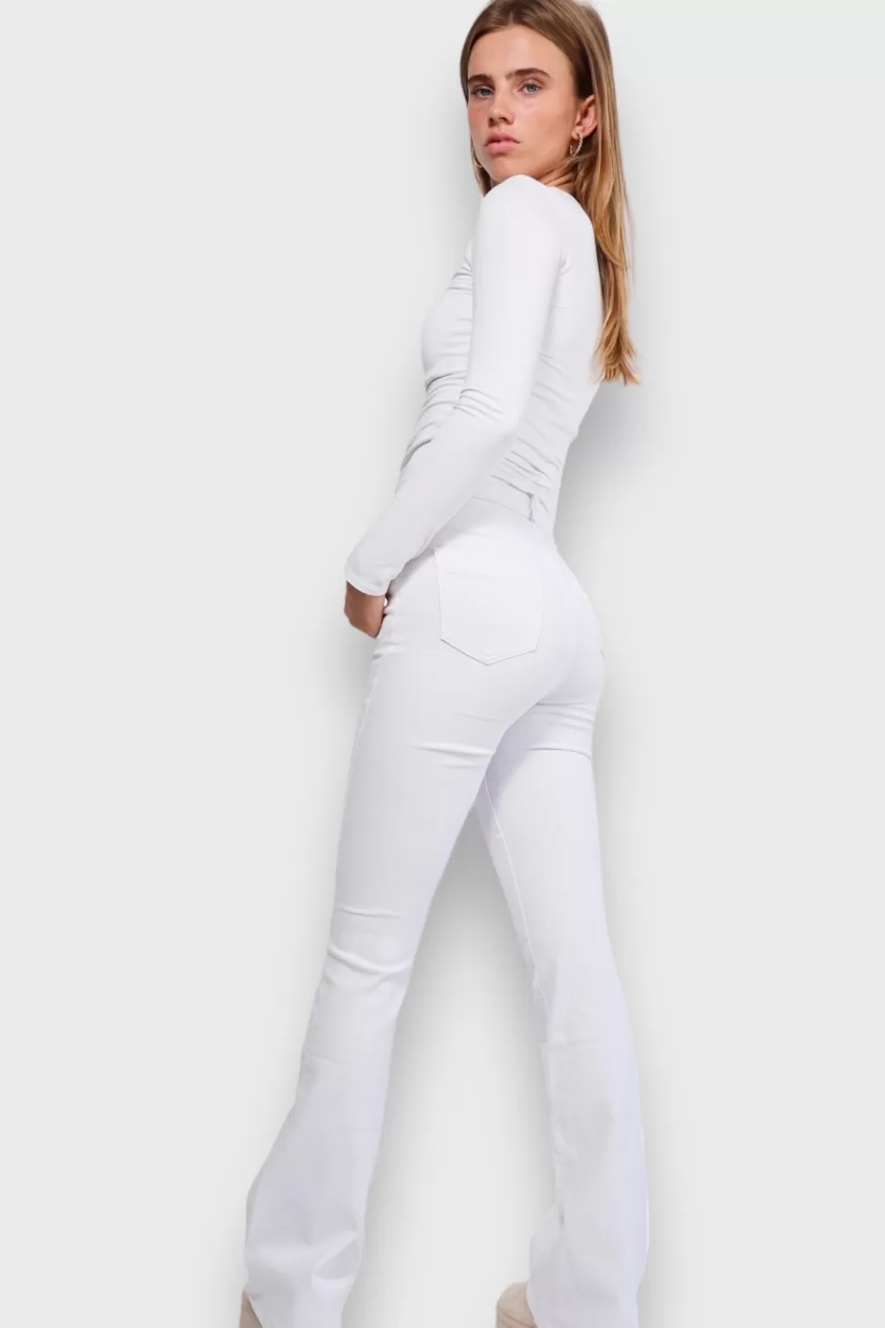 jean_evase_blanc_2.webp Jean "Evase" Blanc*Meet Me There Flash Sale