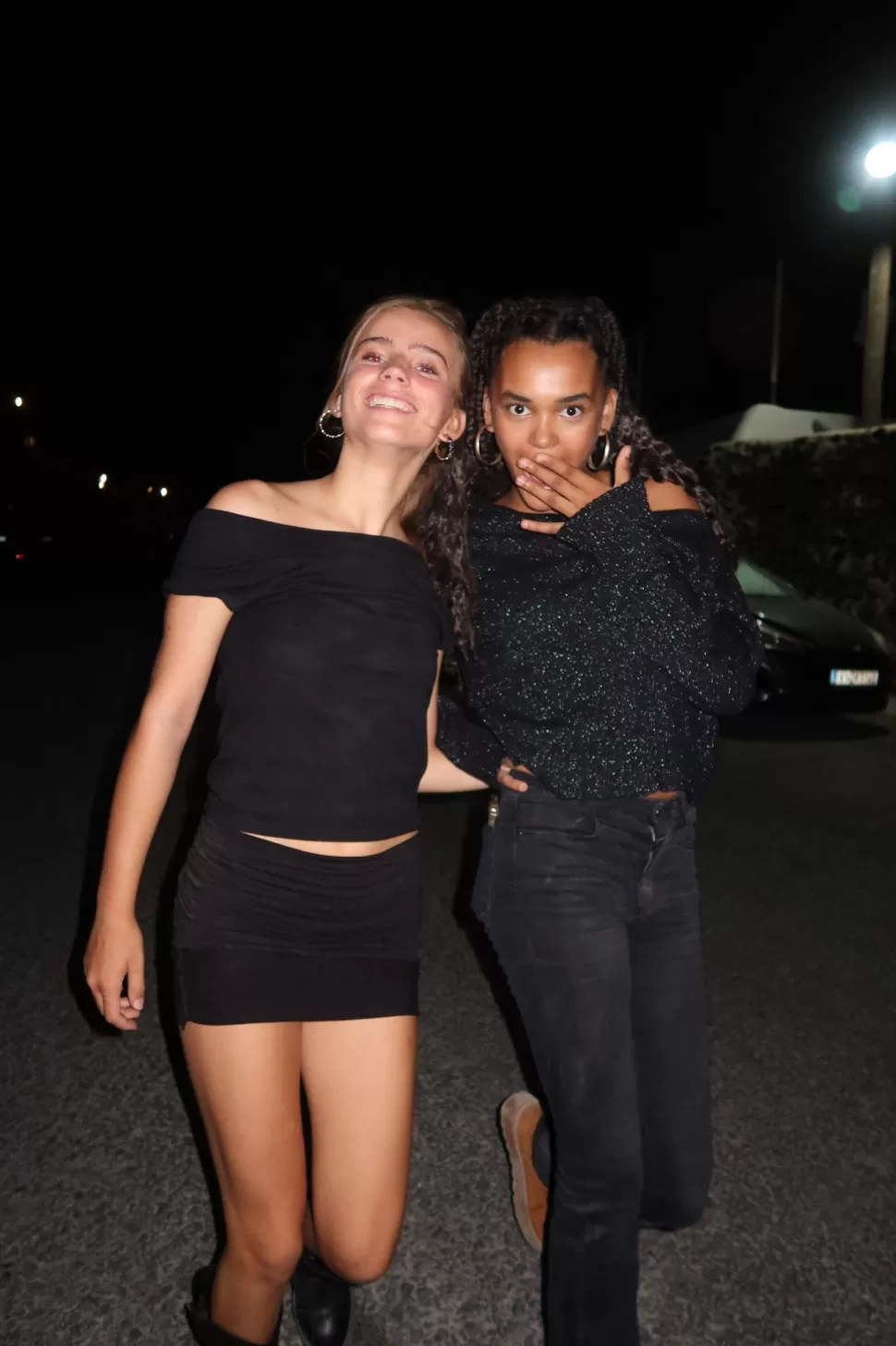 jupe_tube_noire_3.webp Jupe "Tube" Noire*Meet Me There Discount